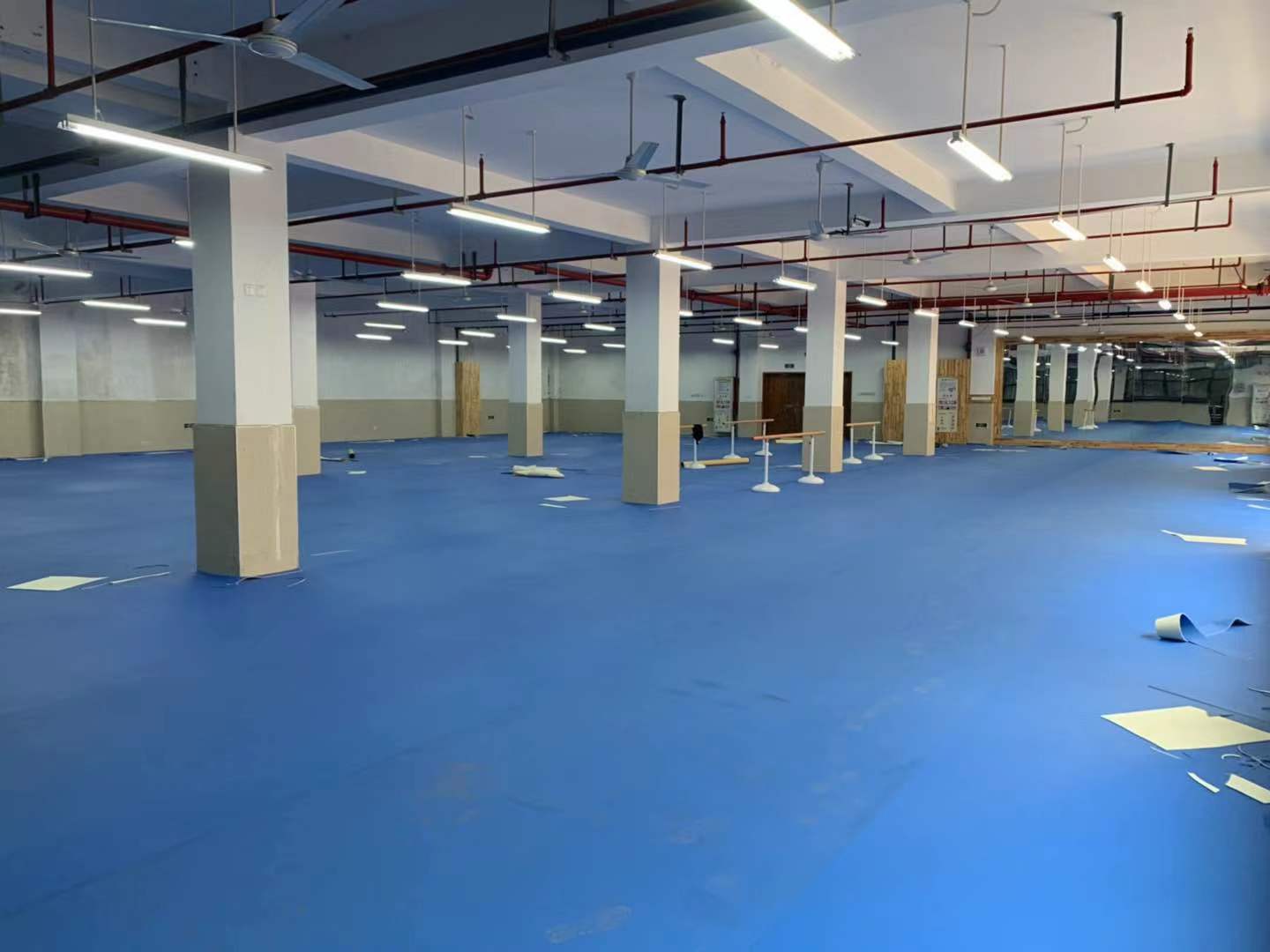 甲來路小學運動地膠
